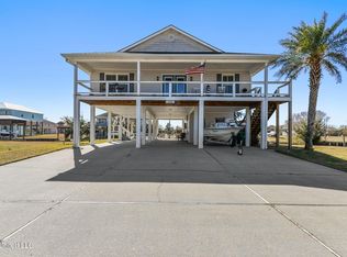 109 Janelle Dr, Bay Saint Louis, MS 39520