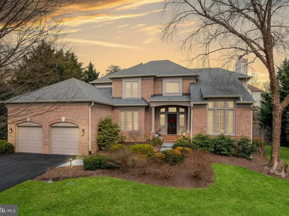 1487 Broadstone Pl, Vienna, VA 22182