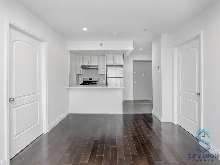 46-02 70th St #6K — Photo 8