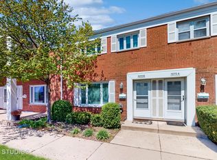 1070 Higgins Rd UNIT B, Park Ridge, IL 60068