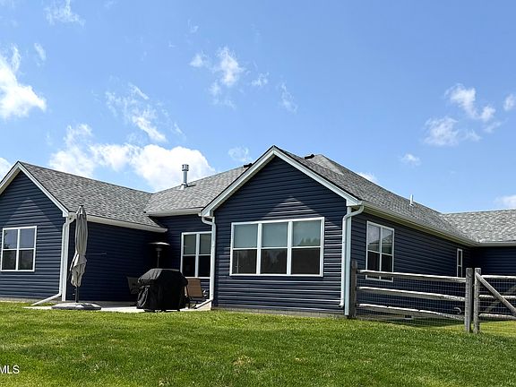3rd image of 1578 Henline Way