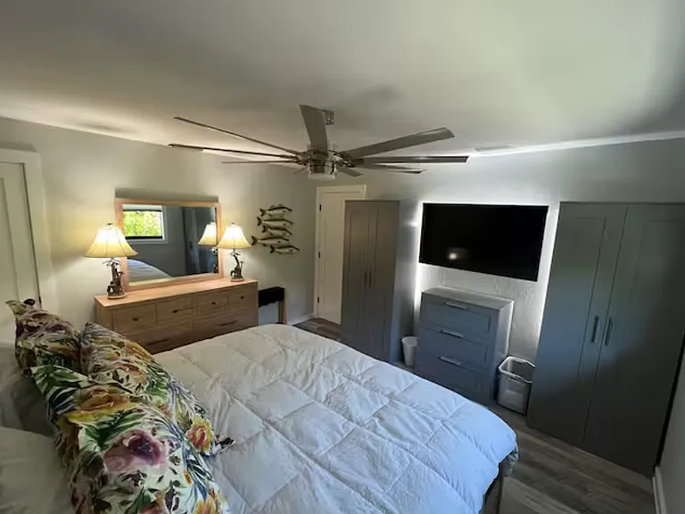 Bedroom 2 king
