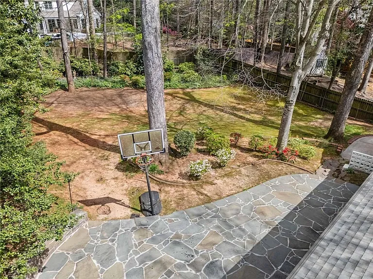 274 Land O Lakes Ct NE — Photo 37