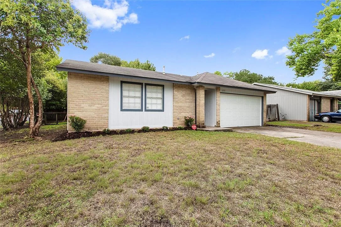 3 bed, 2.0 bath, 1020 sqft, $2,195 — Photo 1