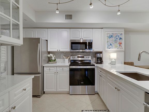 5th image of 278 Village Boulevard #8103