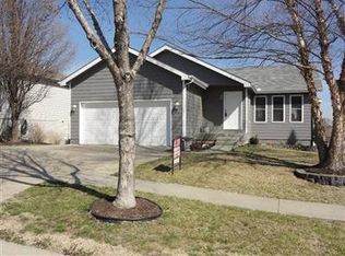140 Benton Ct, Lincoln, NE 68521
