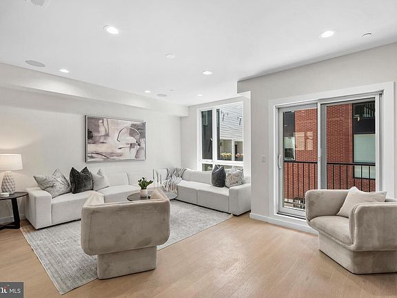 2nd image of 614 Brenna Walk #27