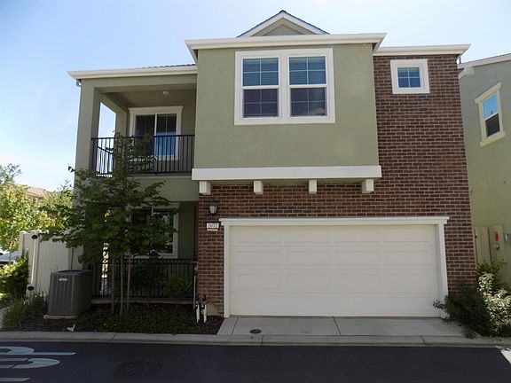 2nd image of 2072 Mannington Pl