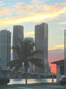 79 SW 12th St #1012, South Miami, FL, 33130