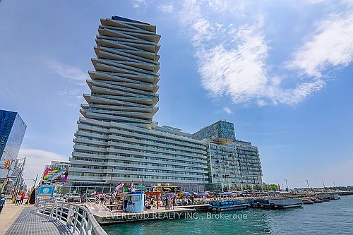 15 Queens Quay E #3105 Photo 1