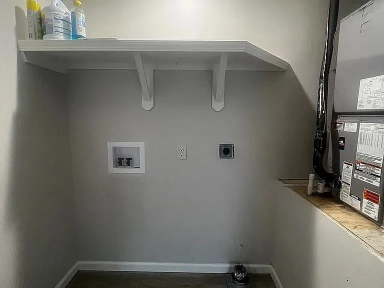 3 bed, 966 sqft, $1,200 — Photo 3