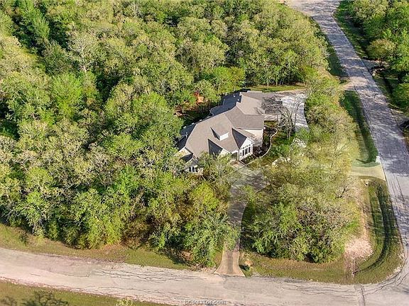 2nd image of 4145 Sweetwater Dr