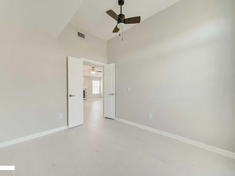 102 Byrd Dr — Photo 4