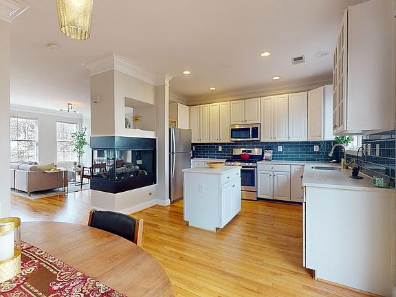 4th image of 2583 James Madison Cir