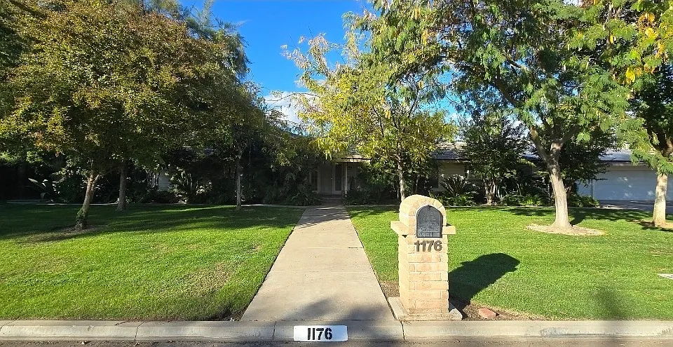1176 W San Bruno Ave