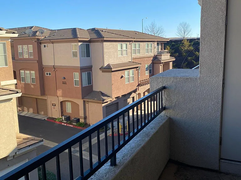 700 Moon Cir — Photo 25