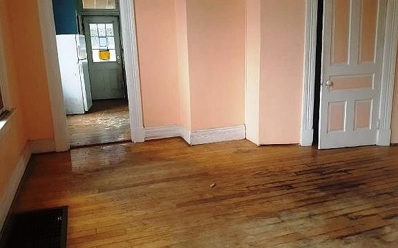 2nd image of 5636 Helen St