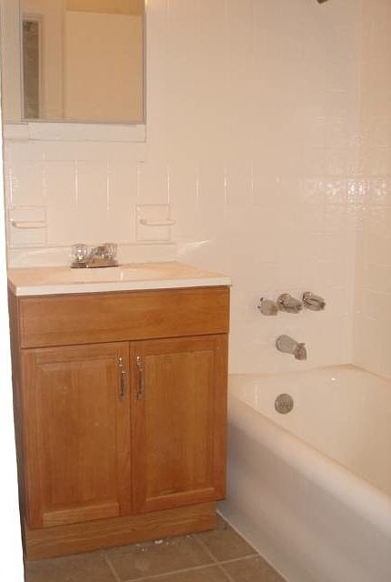 2nd image of 19 Yale St