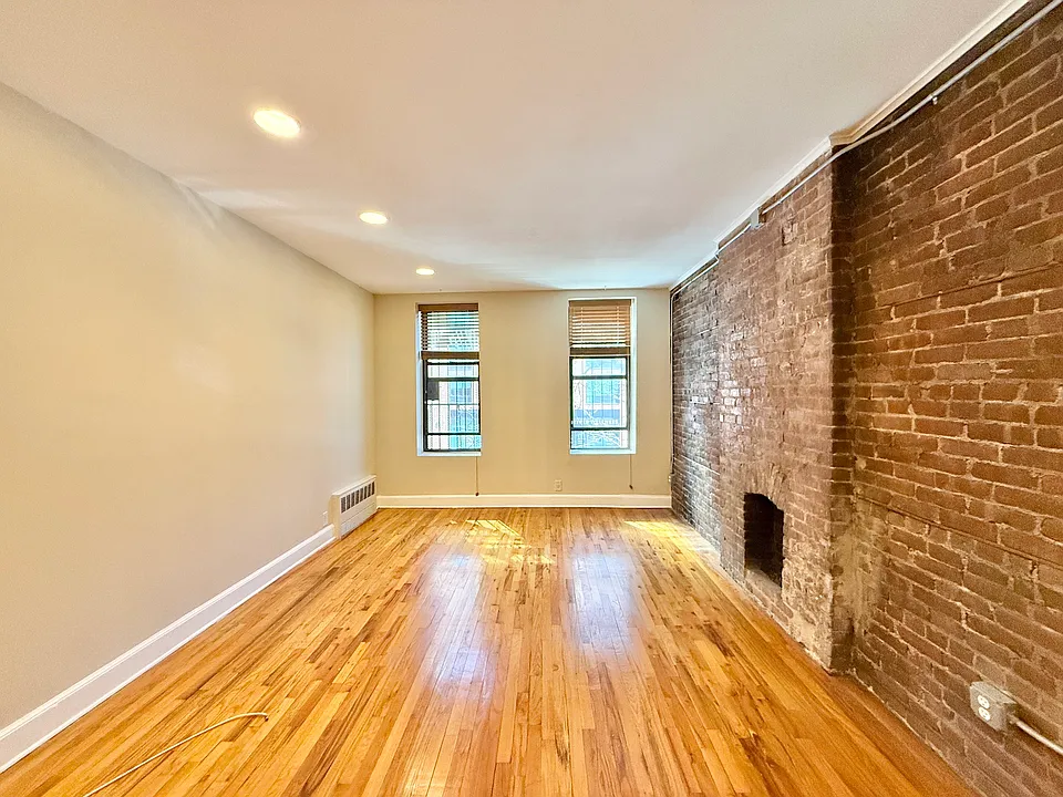 451 Bergen St #1L