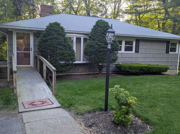 17 Laurel Dr, Millbury, MA 01527