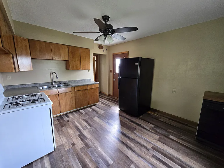4037 Vine Ave SE — Photo 6