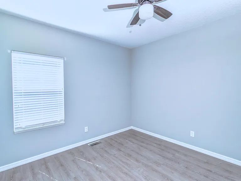 2281 Betsy Ross Ln — Photo 12
