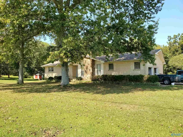 744 4th Ave NW, Arab, AL 35016