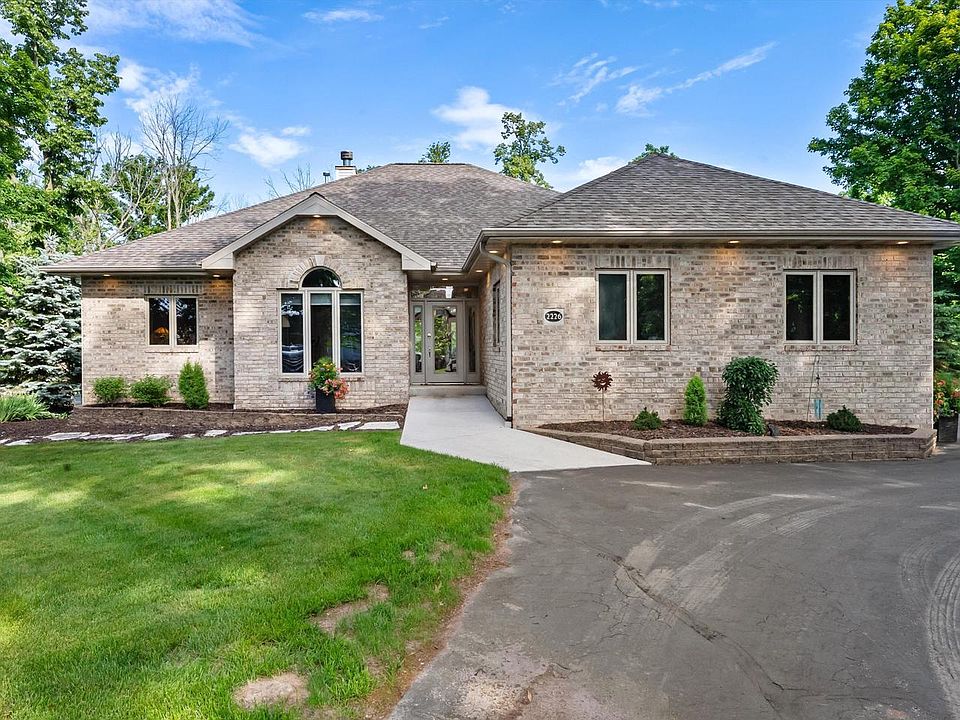 1st image of 2226 Fairfield LANE