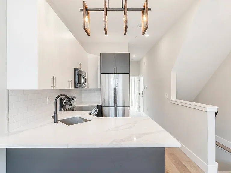 429 W York St #1 — Photo 3
