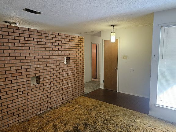 2nd image of 7816 Davenport Ave