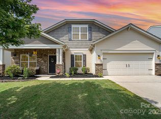 1244 Tranquil Falls Ln, Matthews, NC 28104