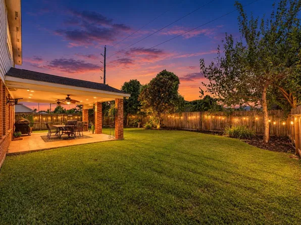 11618 Peachwood Lake Dr, Sugar Land, TX 77498