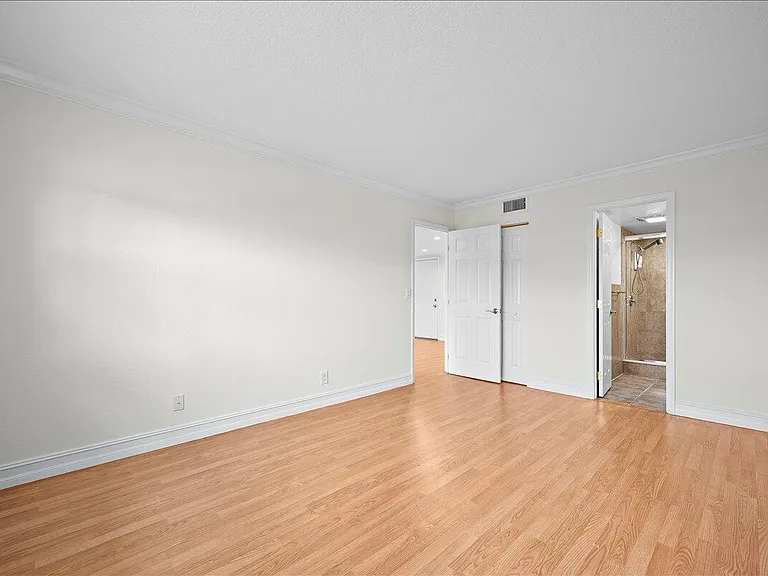190 Lake Evelyn Dr #190 — Photo 13