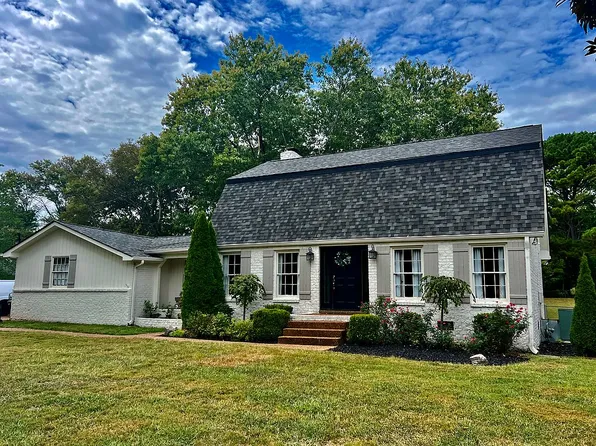 2215 Creekside Ln, Franklin, TN 37064