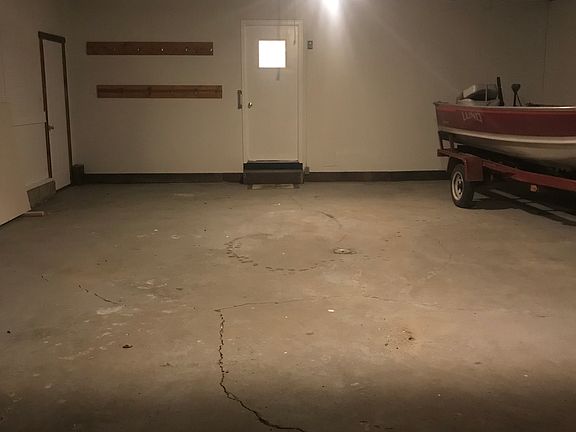 LARGE-Attached 2 car garage