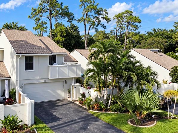 653 Spinnaker Ct