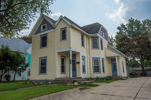1st image of 1142 Lincolnway E