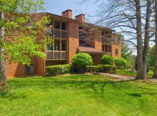 101 Turtle Creek Rd APT 4, Charlottesville, VA