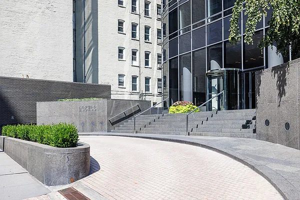 Rented by MNS | media 20