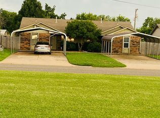 5712 NW 42nd St, Warr Acres, OK 73122