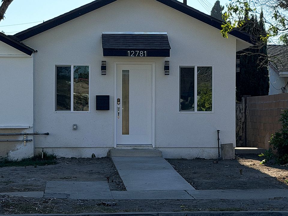 1st image of 12781 Annette Cir