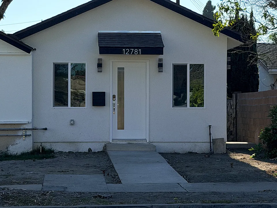 12781 Annette Cir