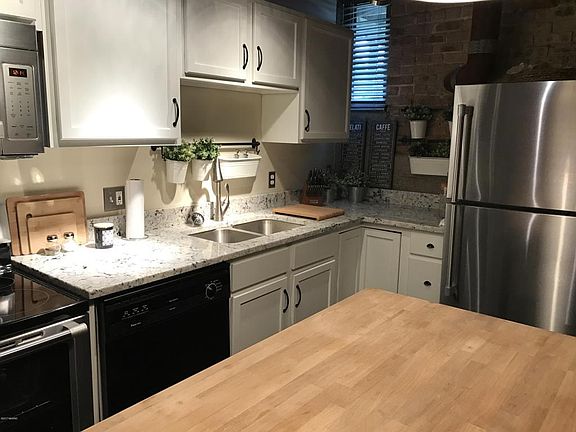 3rd image of 633 Elliott St APT 3