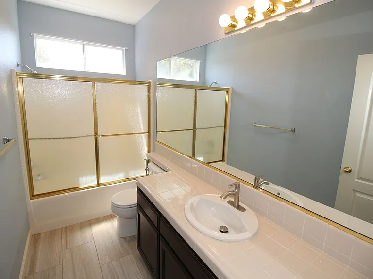 2542 E Omaha Ave — Photo 19