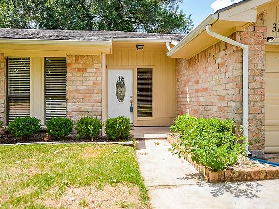 3rd image of 3114 Frontier Dr
