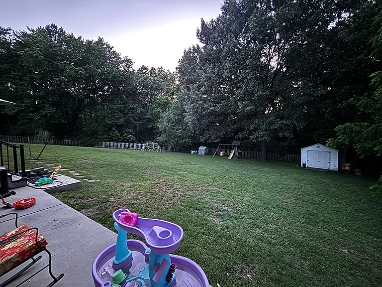 3260 Jersey Ct — Photo 2