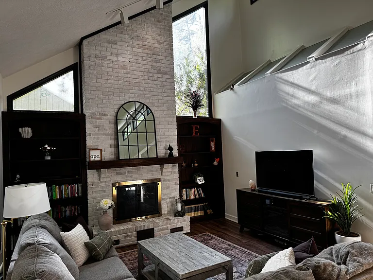1723 Margarita Ln — Photo 18
