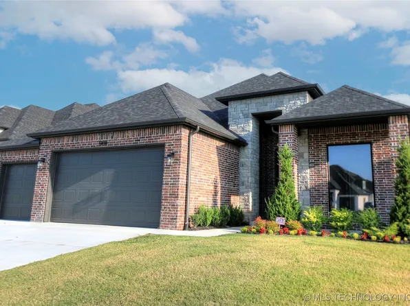 5818 E 126th St S, Bixby, OK 74008