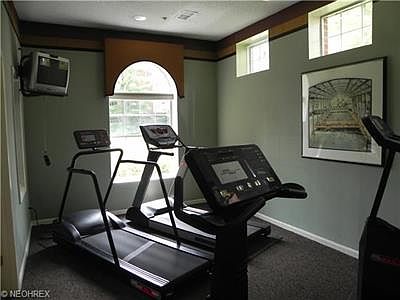 3rd image of 200 Fox Hollow Dr APT 308