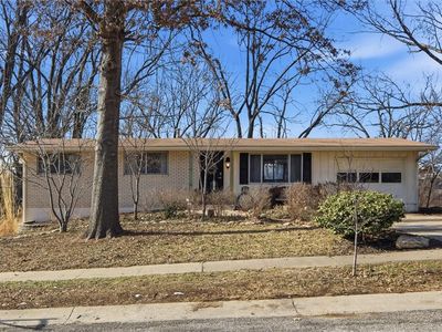 9938 Fair Lane St, Lenexa, KS, 66215